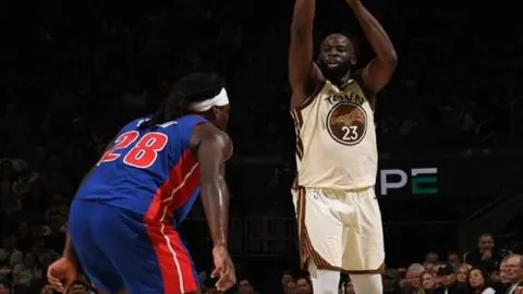 拜仁逆转多特，德甲国家德比后领先11分